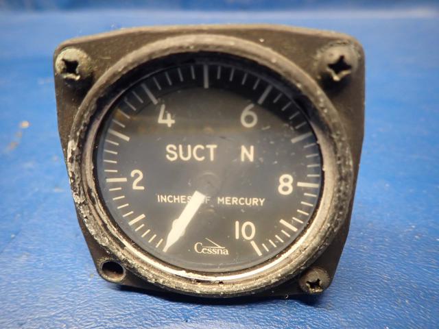 S1414N1 Cessna - Instrument - Suction Gauge